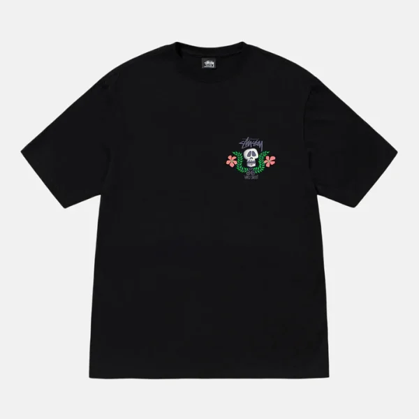 Camiseta con escudo de calavera negro