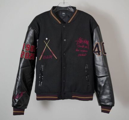 Chaqueta universitaria del 40.º aniversario de Stussy x Denim Tears